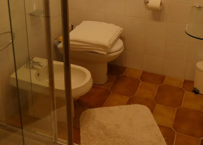 Contemporary In Near Area Apartment *