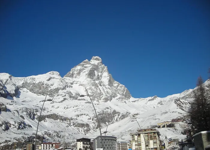 Contemporary In Near Area Apartment Breuil-Cervinia