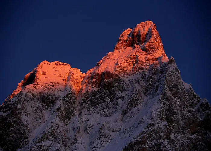 Contemporary In Near Area * Breuil-Cervinia