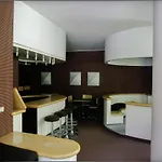 Contemporary In Near Area 아파트 브루일서비니아