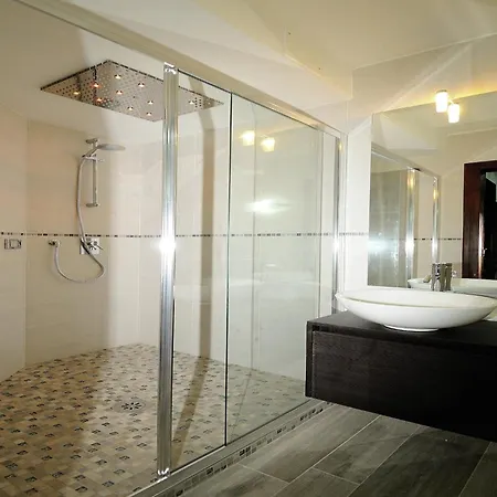 Contemporary In Cervinia Near Area Apartment
