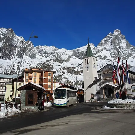 Contemporary In Cervinia Near Area Apartment