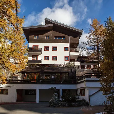 Contemporary In Cervinia Near Area