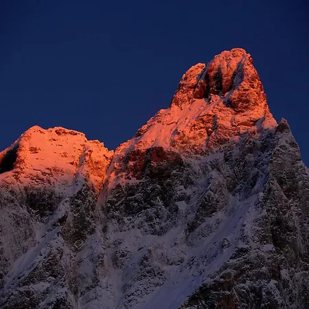 Contemporary In Near Area * Breuil-Cervinia