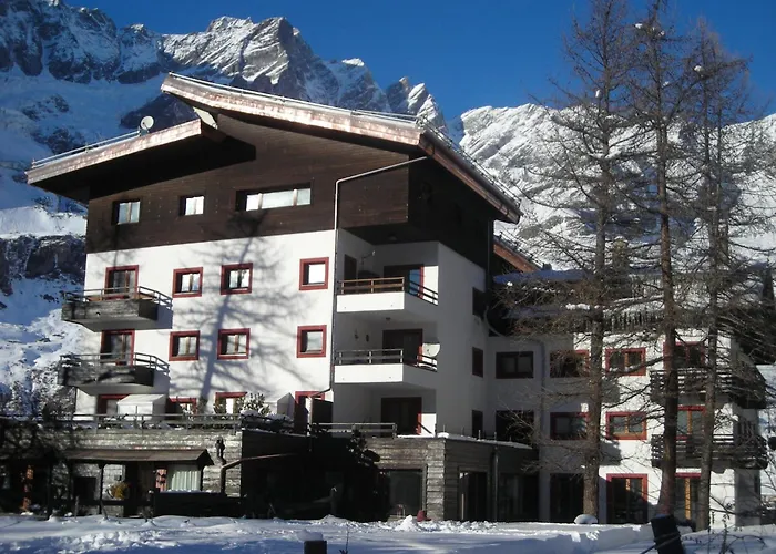 Апартаменти Contemporary In Near Area *