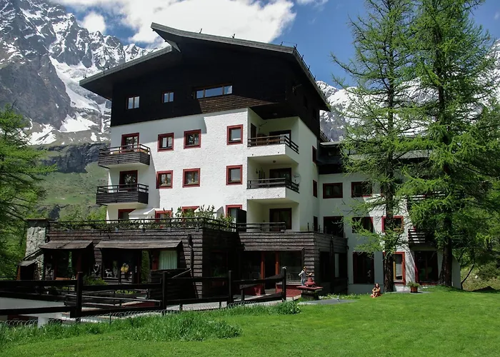 Contemporary In Near Area *