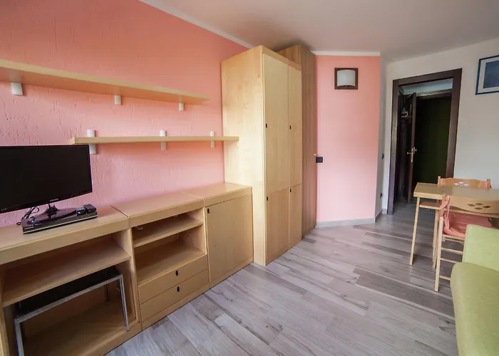 Апартаменти Contemporary In Near Area *